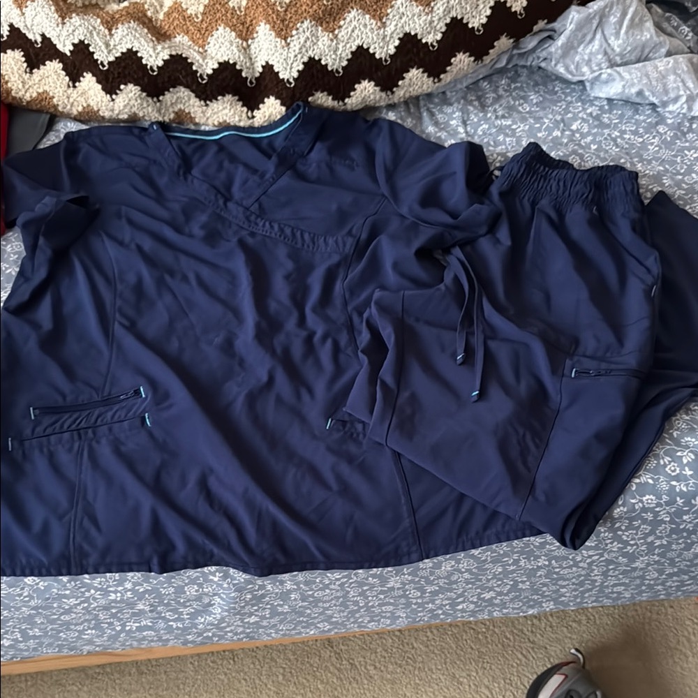 Scrubstar Women's Navy Blue Scrub Set